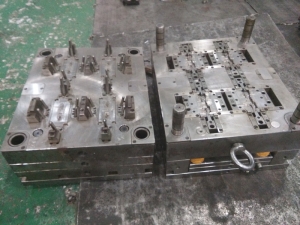汽車配件雨刮塑膠模具，注塑模具制造，精密模具加工